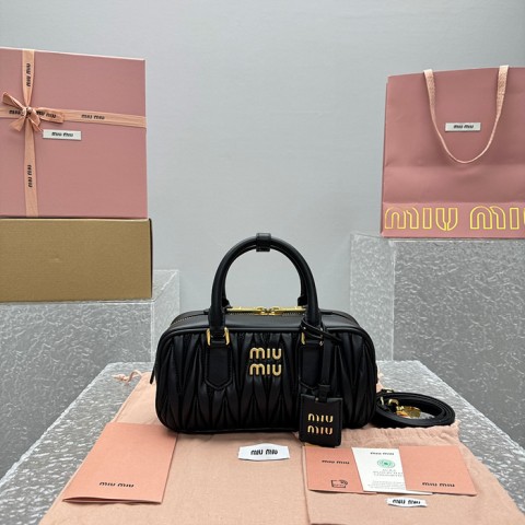miu mi* 아르카디 마테라쎄 나파 가죽 백 레귤러 (renewal ver.)