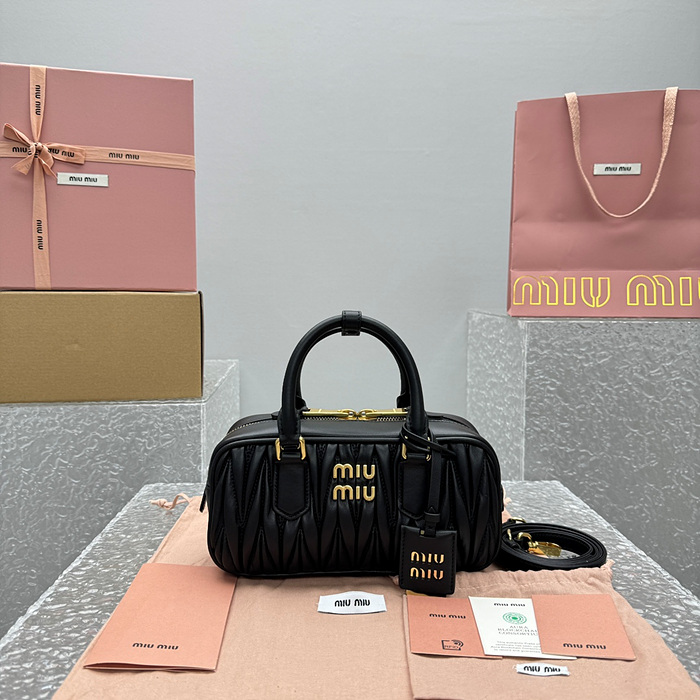 miu mi* 아르카디 마테라쎄 나파 가죽 백 레귤러 (renewal ver.)