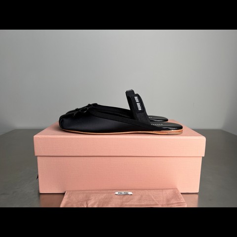 miu mi* 새틴 발레리나 뮬