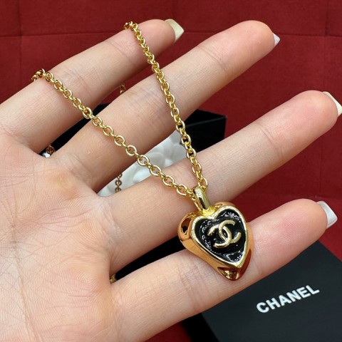 cc 하트 목걸이