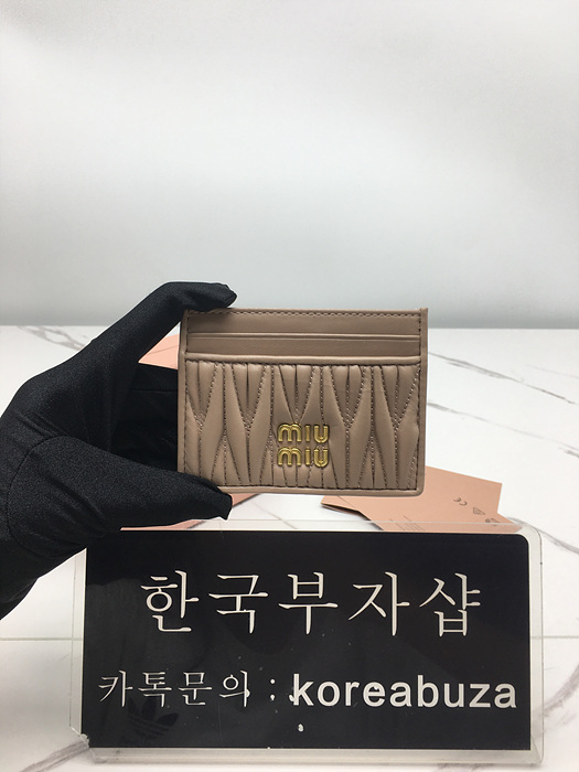 miu mi* 마테라쎄 나파 가죽 카드 홀더 5mc076 [당일 배송]